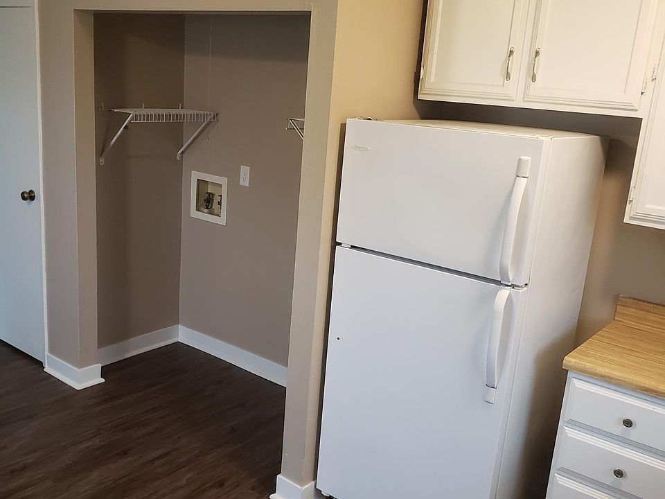 2nd image of 991 S Creasy Ln #3845-B