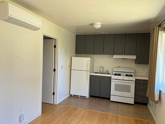 3rd image of 1440 Wall St #1440