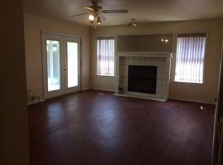 628 Fire Light Dr, Moore, OK 73160