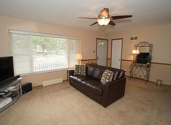 4th image of 11749 Tescord Dr