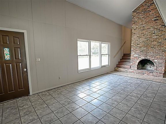 2nd image of 1434 NW 23rd Pl