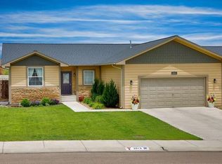 2013 Pioneer Rd, Garden City, KS 67846