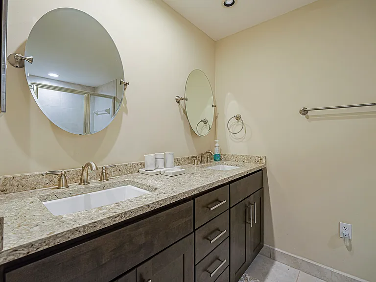 5060 Harmony Cir #304 — Photo 28