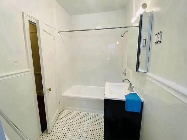 625 Caton Avenue image 12 of 15