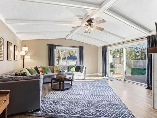 5062 Greenwood Dr, Mounds View, MN 55112