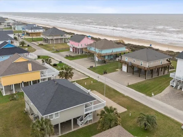 2295 Trinidad Dr, Crystal Beach, TX 77650