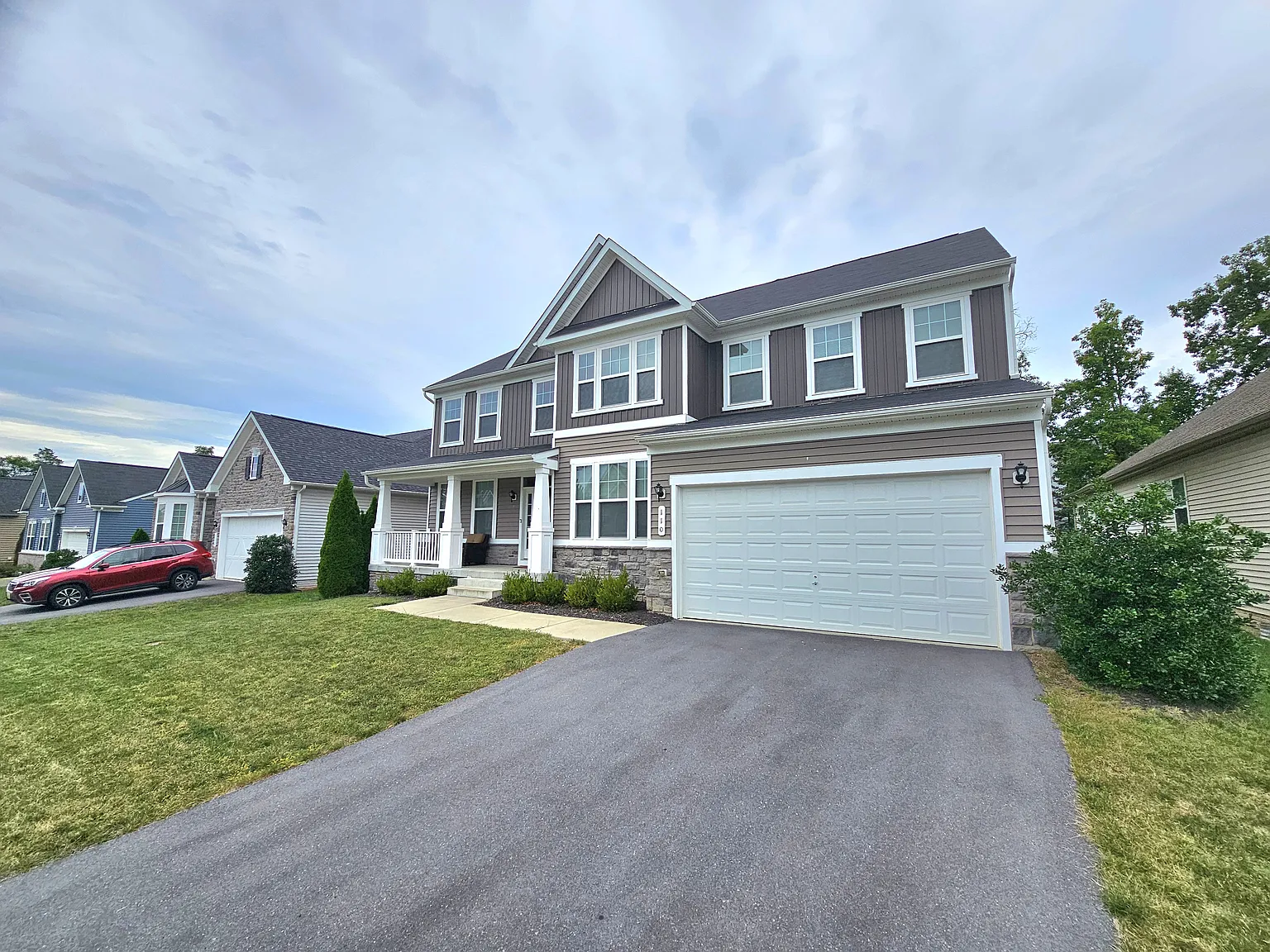 110 Bentpath Ct — Photo 2