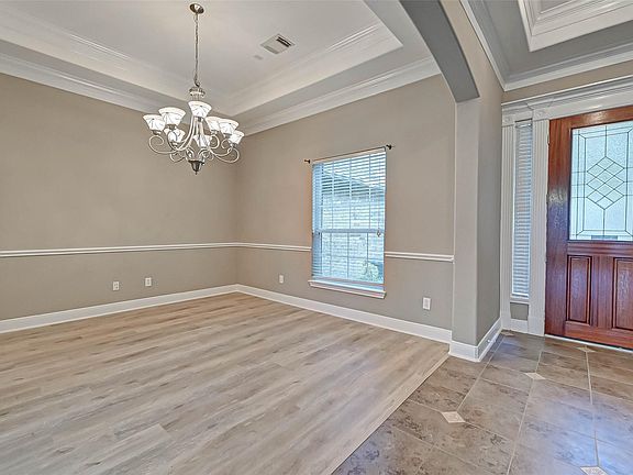 3rd image of 9234 Cold Hollow Ln
