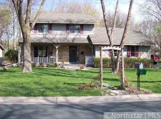 12020 Meadowlark Cir, Osseo, MN 55369
