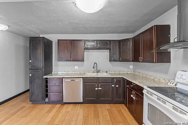 2114 Fitch St — Photo 7