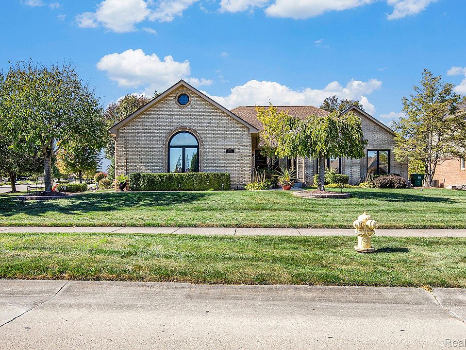 1st image of 54117 Verona Park Dr