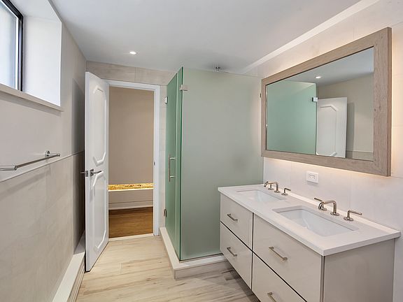 5th image of 235 W 16th St APT 3