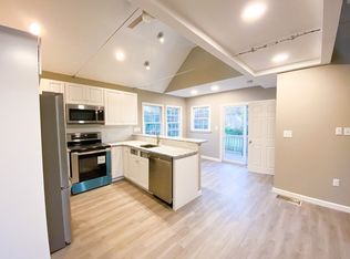 63 Grove St #B, Hopkinton, MA 01748