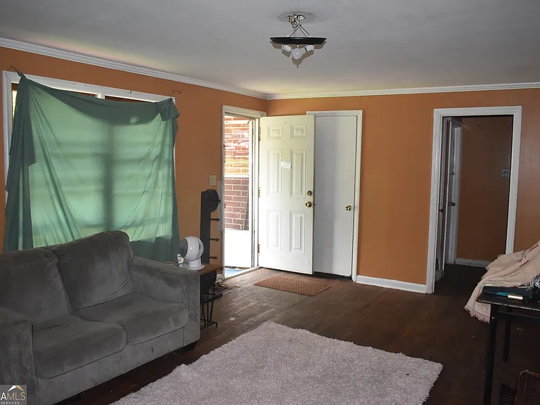 1387 Dewey St — Photo 14