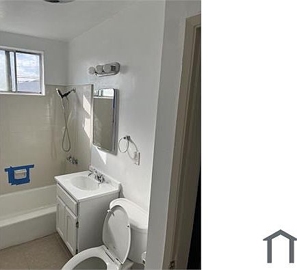 3rd image of 3047 12th Ave APT B