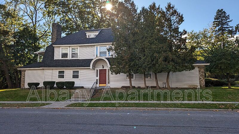 1st image of 100 Ryckman Ave #2R