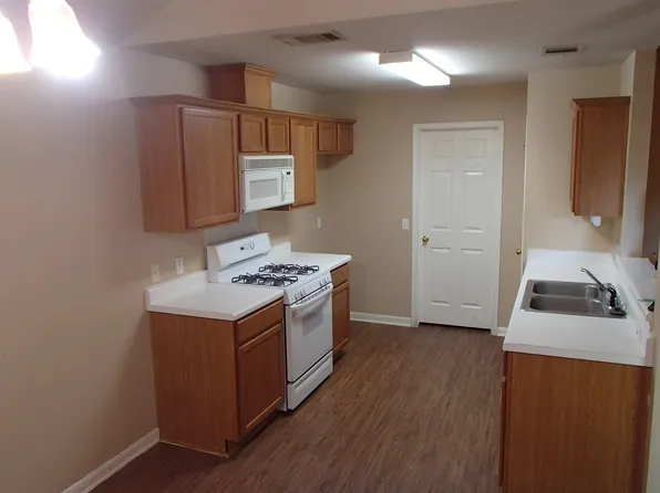 208 Juniper Dr, Georgetown, TX 78626