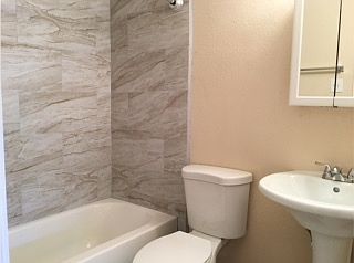 4th image of 1201-1215-1229 Palomas Dr SE #9