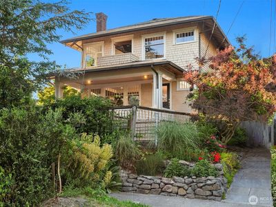 2302 N 46th Street, Seattle, WA, 98103