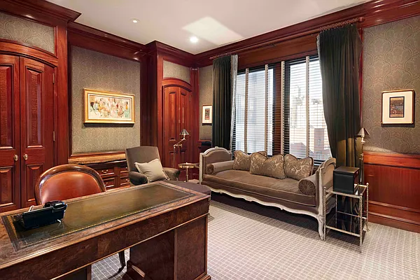 Sold by Sloane Square | media 20