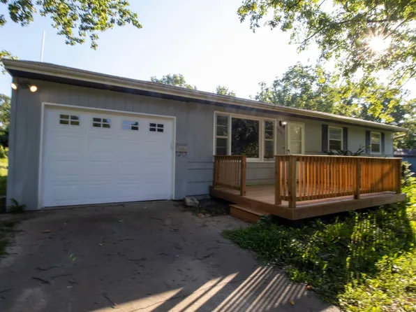 2501 Brookside Ct, Columbia, MO 65201