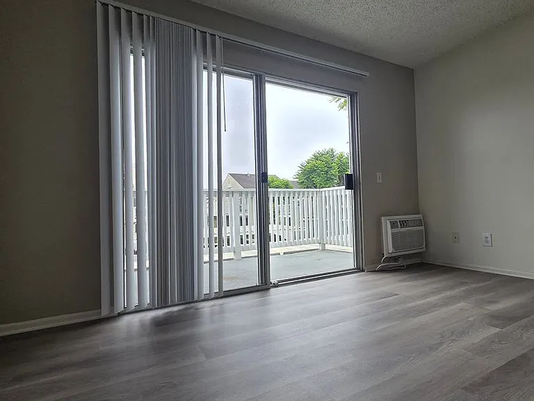 489 S Chatham Cir — Photo 10
