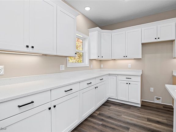 5th image of 40094 Ryan Ct