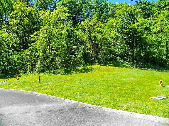 3rd image of 2332 Riverport Way