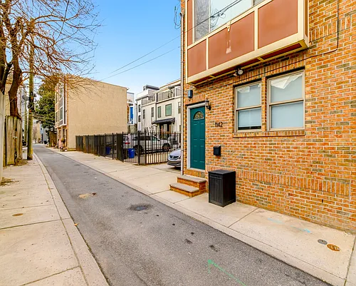 1142 N Galloway St Photo 1