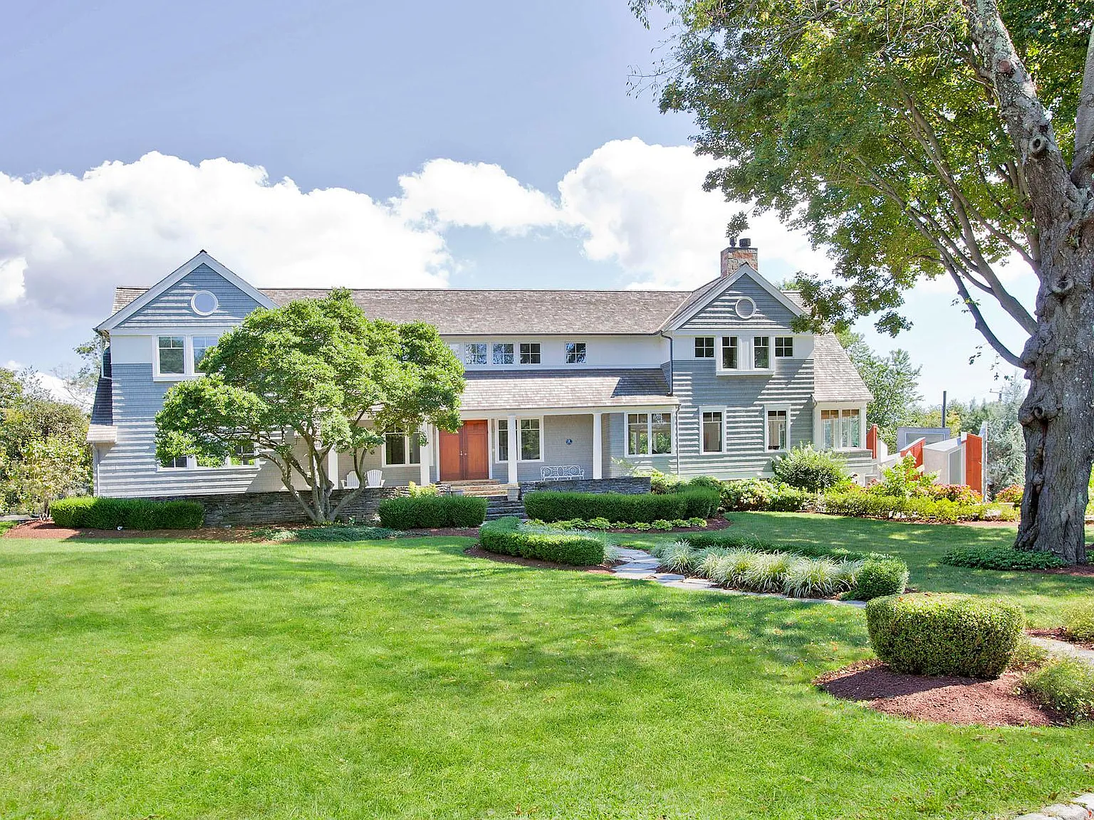 6 bed, 5500 sqft, $17,000 — Photo 2