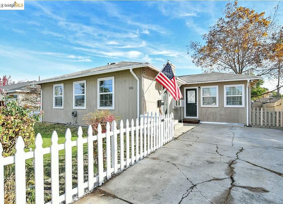 1st image of 1111 Medanos St