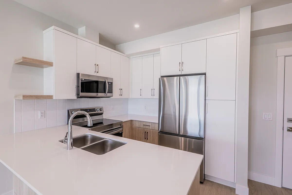 Building Photo - 44550 Freshwater Dr