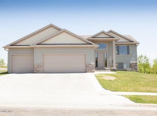 6368 Mallard Dr NW, Rochester, MN 55901