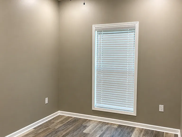 2619 Grand Ln — Photo 5