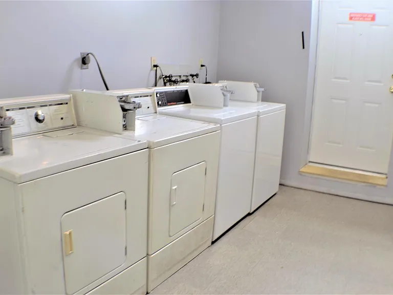 310 W Potomac St #8 — Photo 9