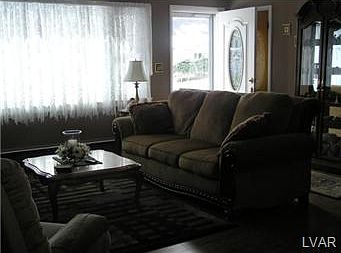 5th image of 2221 Quincy Ave