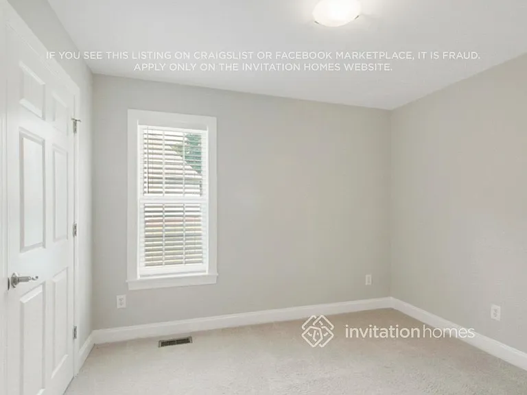 601 Flicker Ct — Photo 18