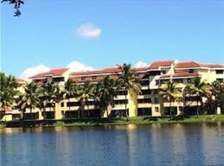 8225 SW 152nd St, Palmetto Bay, FL 33157
