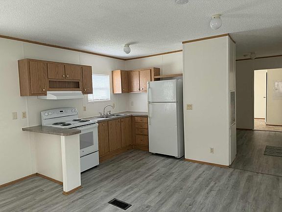 3rd image of 24455 Needham Rd