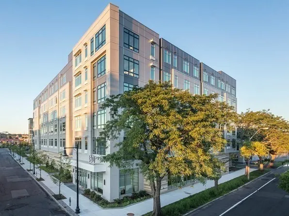 180 Telford St #212, Brighton, MA 02135