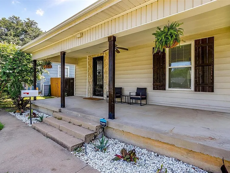 2905 S Jennings Ave — Photo 46