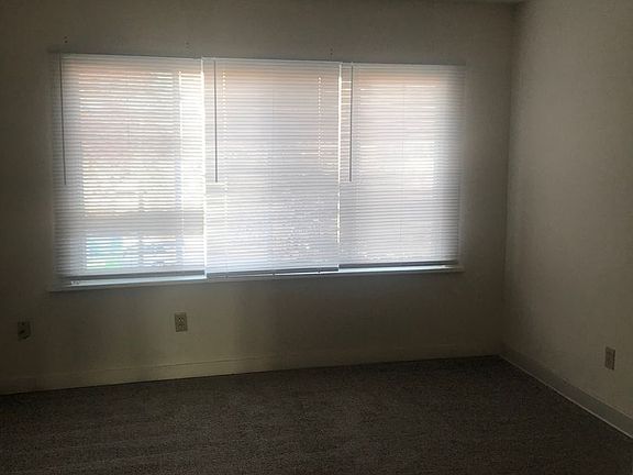 5th image of 137 W Sevier Ave #2
