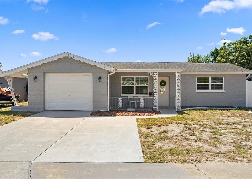 1st image of 1301 Viking Dr