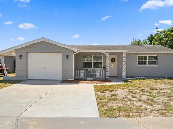 1301 Viking Dr, Holiday, FL 34691