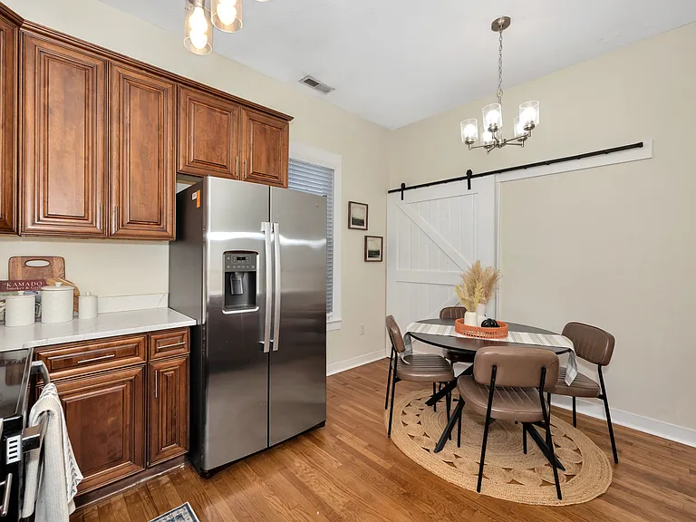 221 Beirne Ave NW — Photo 8