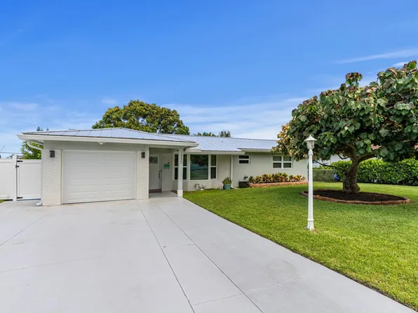 2890 SE 1st Court, Boynton Beach, FL 33435