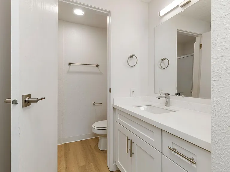 Lawton Park Villas- One month free- 2 Bed / 2 Bath Space to Live, Room to Breathe, All Yours. Mag... — Photo 38