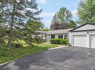 1260 Ridge Rd, Highland Park, IL 60035