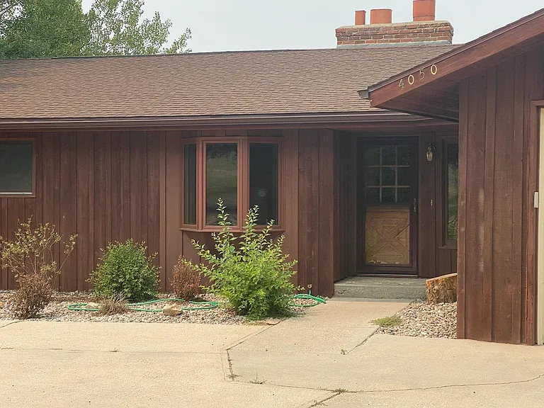 4050 E Ridge Rd — Photo 4