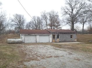941 E 1320 North Rd, Taylorville, IL 62568